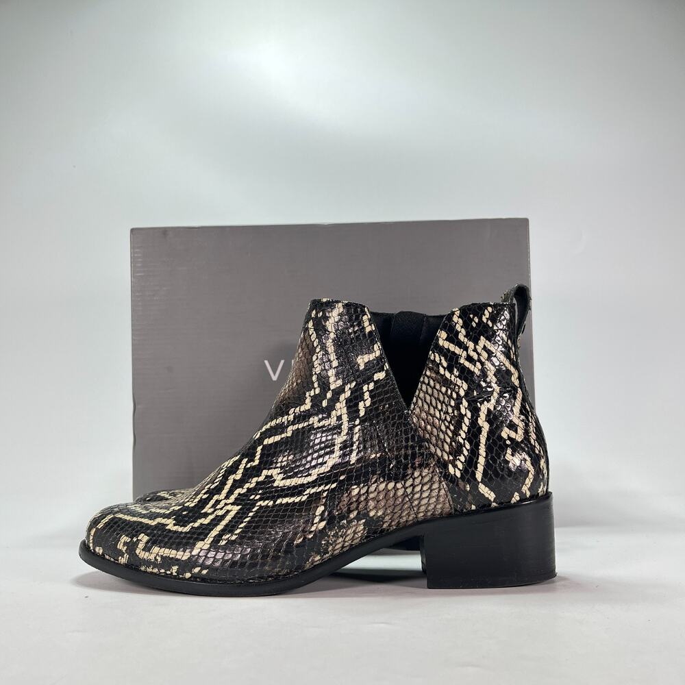 Vionic Clara Boa Black Leather Snake Embossed Side Zipper Booties Women's Sz 9.5 - Picture 3 of 7